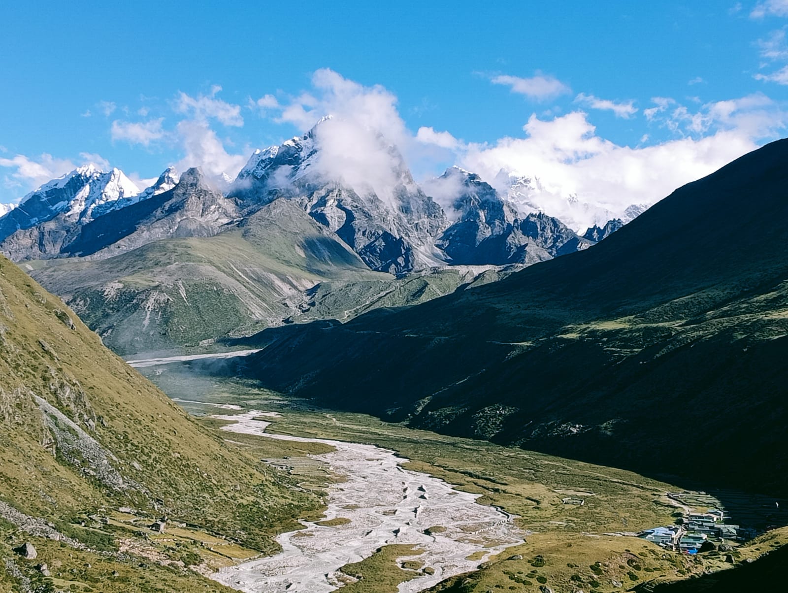 Pheriche village with Himalayan mountains in Everest region
