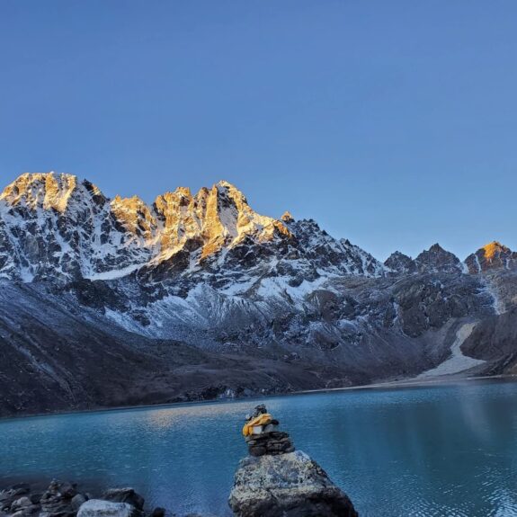 Gokyo Lake trek route overview showing daily distances and trail elevation profile in Nepal